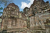 Preah Khan - courtyards with funerary chapels